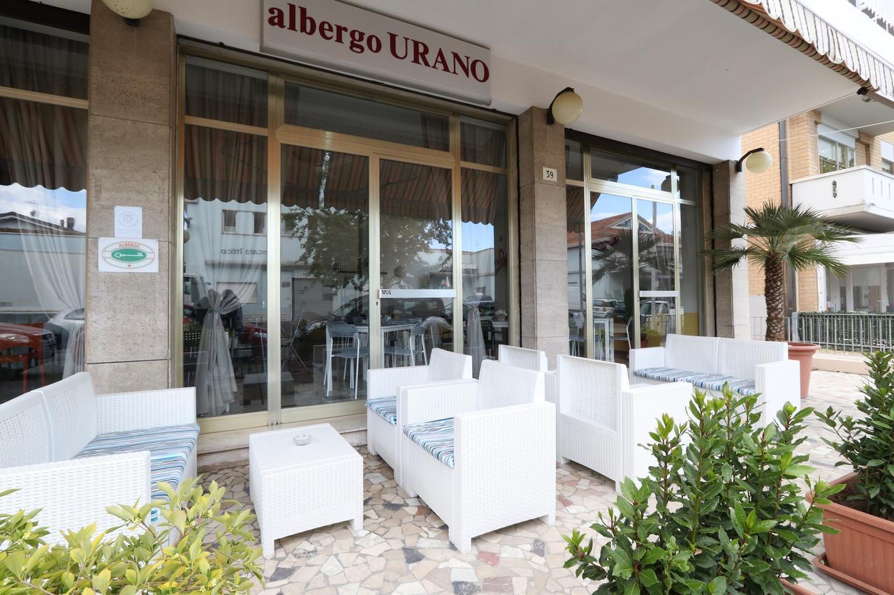 Hotel Urano Cattolica Exterior foto