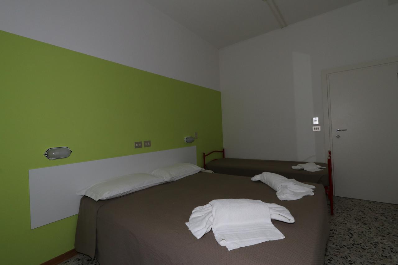 Hotel Urano Cattolica Exterior foto