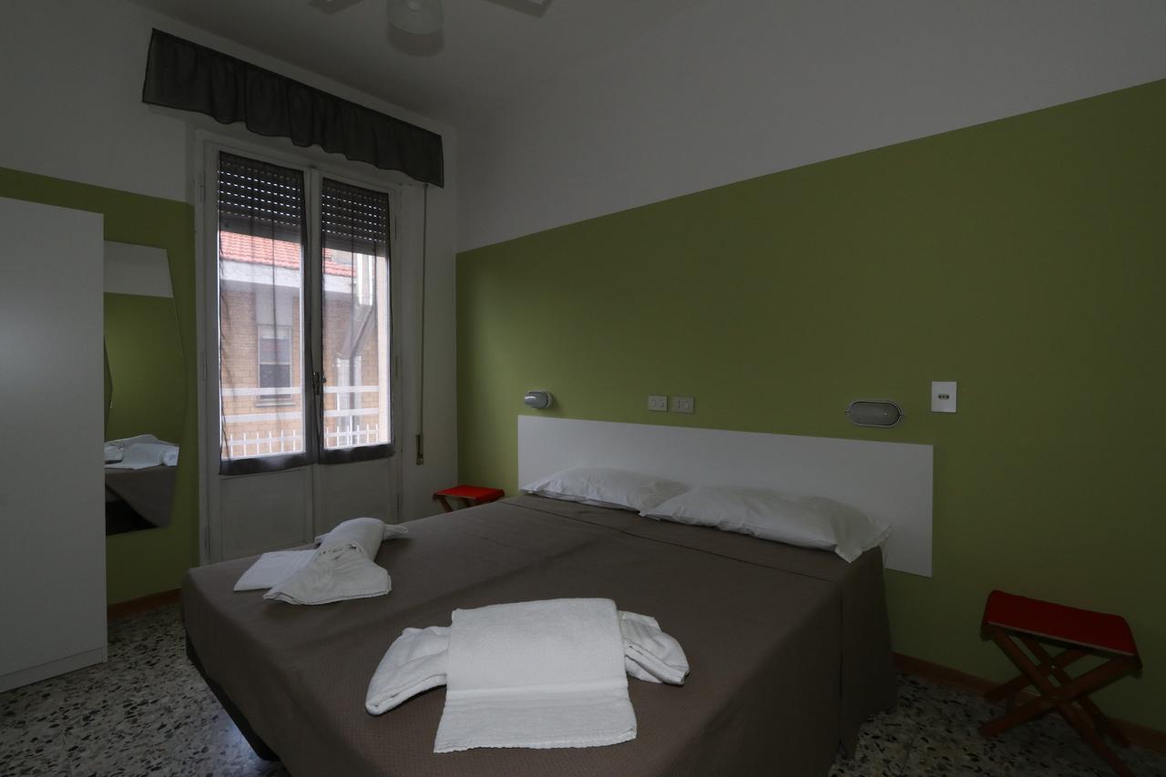 Hotel Urano Cattolica Exterior foto